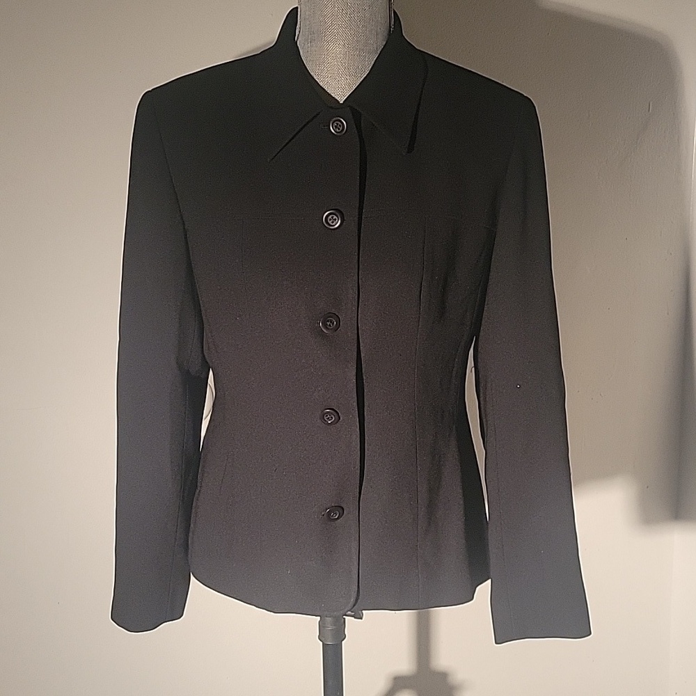 Preview Collection Womans Fully Lined Button Down Black Blazer, Size 6